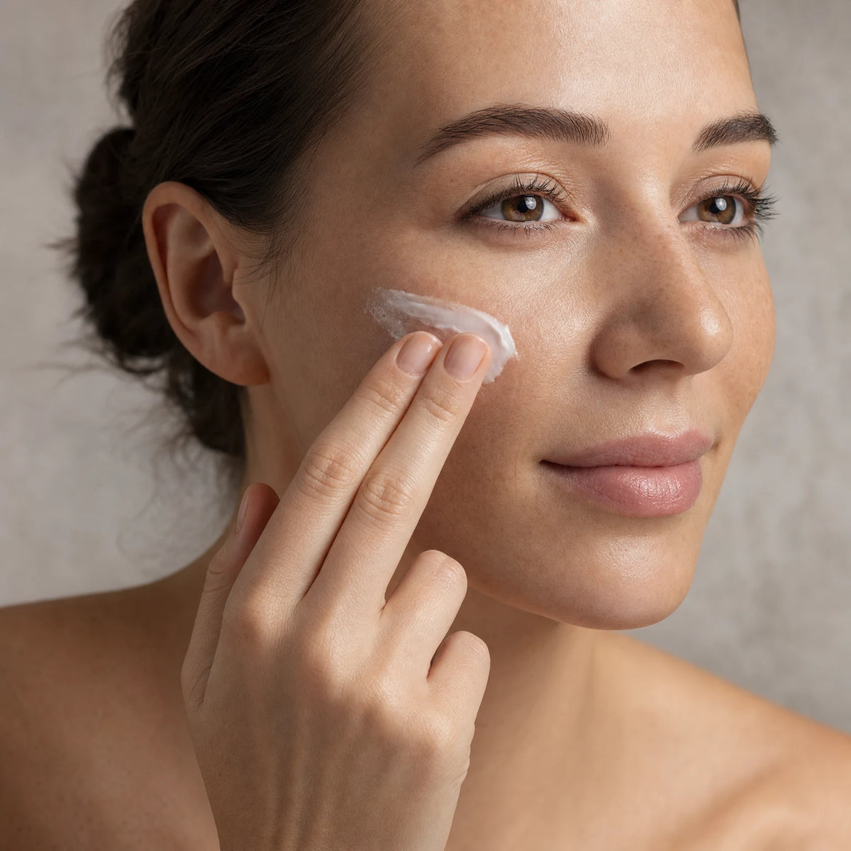 Red Algae Calming Night Cream – applied to skin