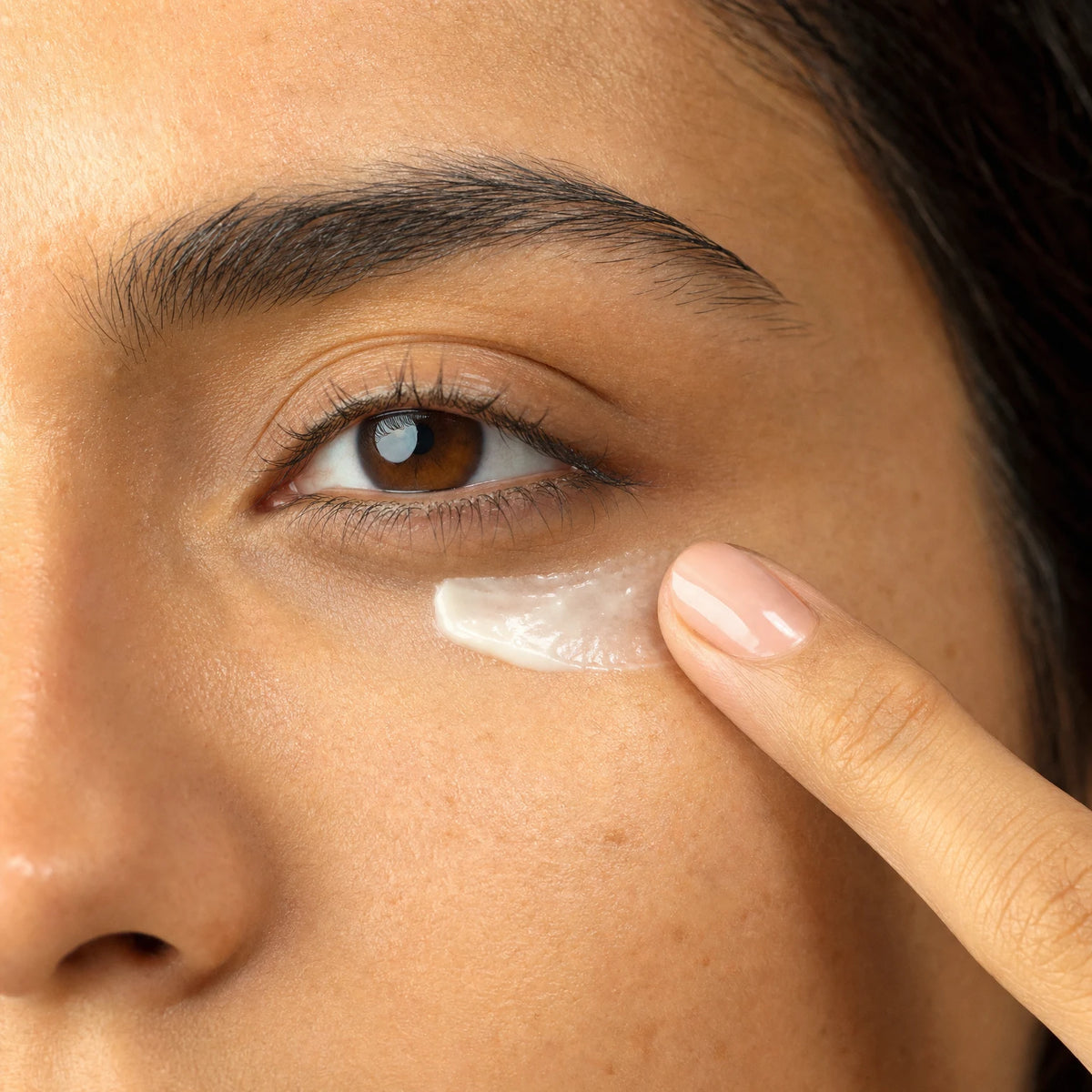 Ceramide Cushioning Eye Cream – applied to skin