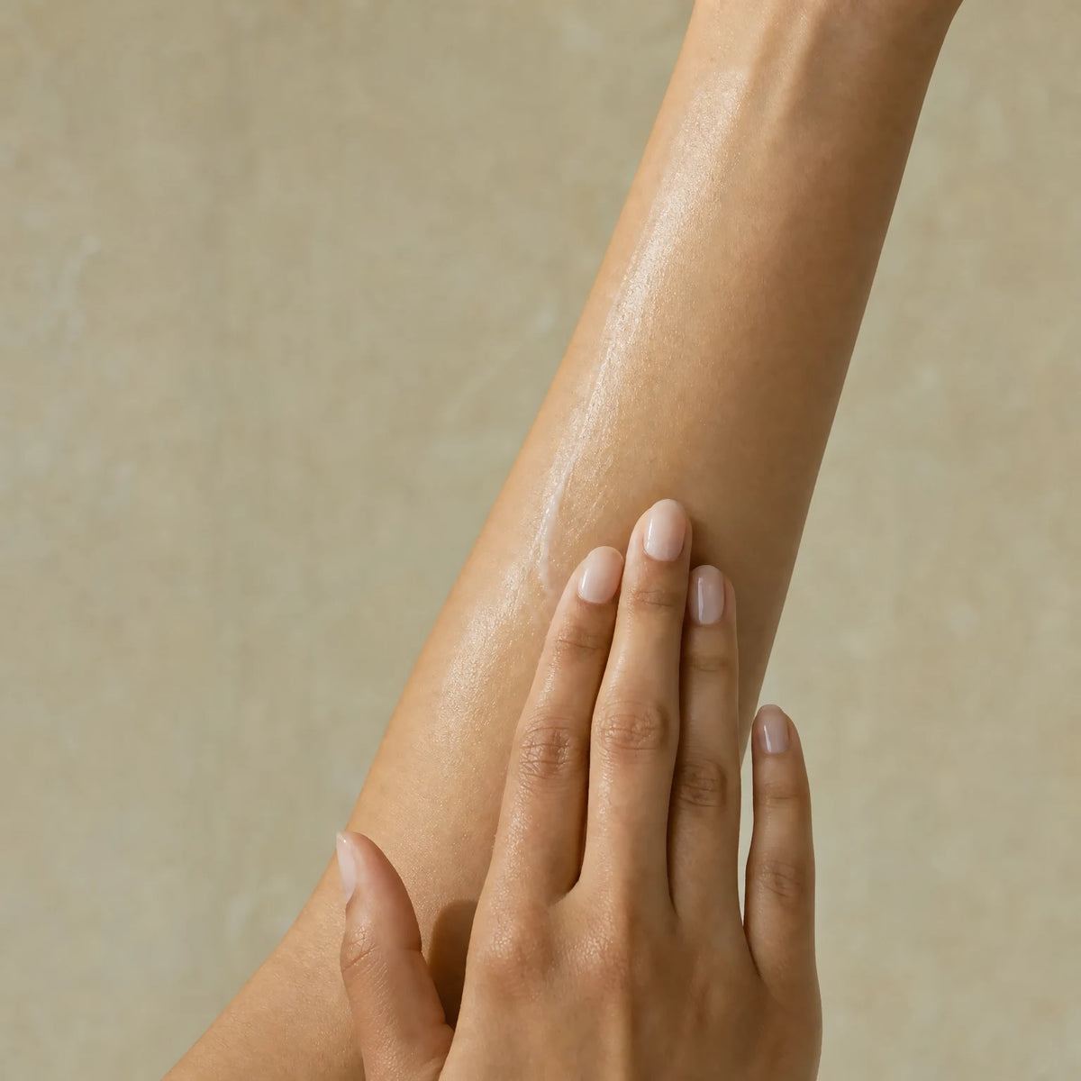 Sylvan Spiced Velvet Body Serum – applied to skin