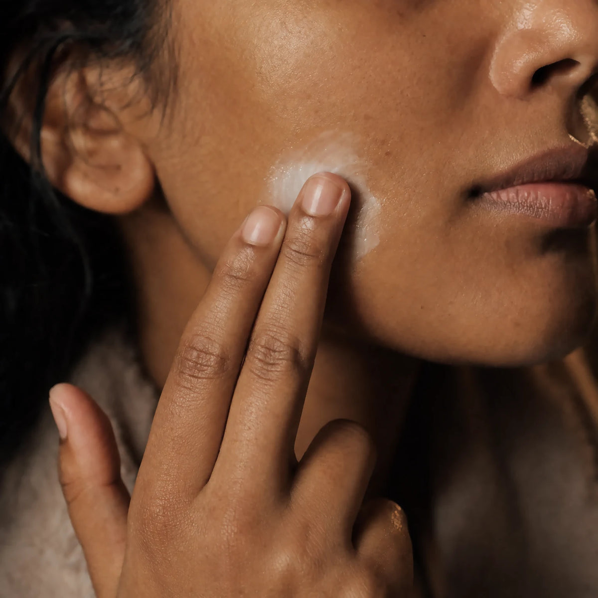 Cloudberry Velvet Night Cream – applied to skin