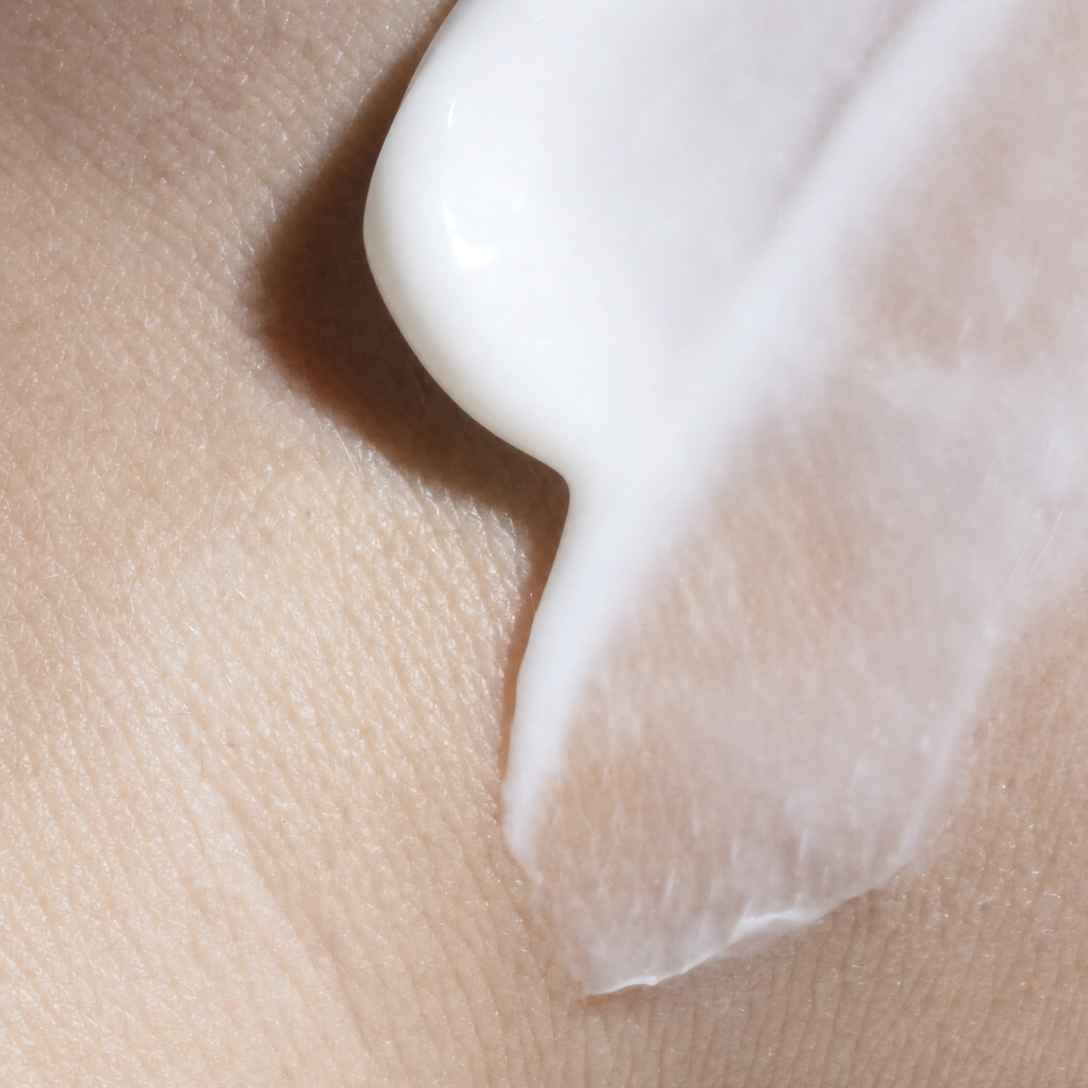 Satin Smoothing Urea Body Cream – texture close-up