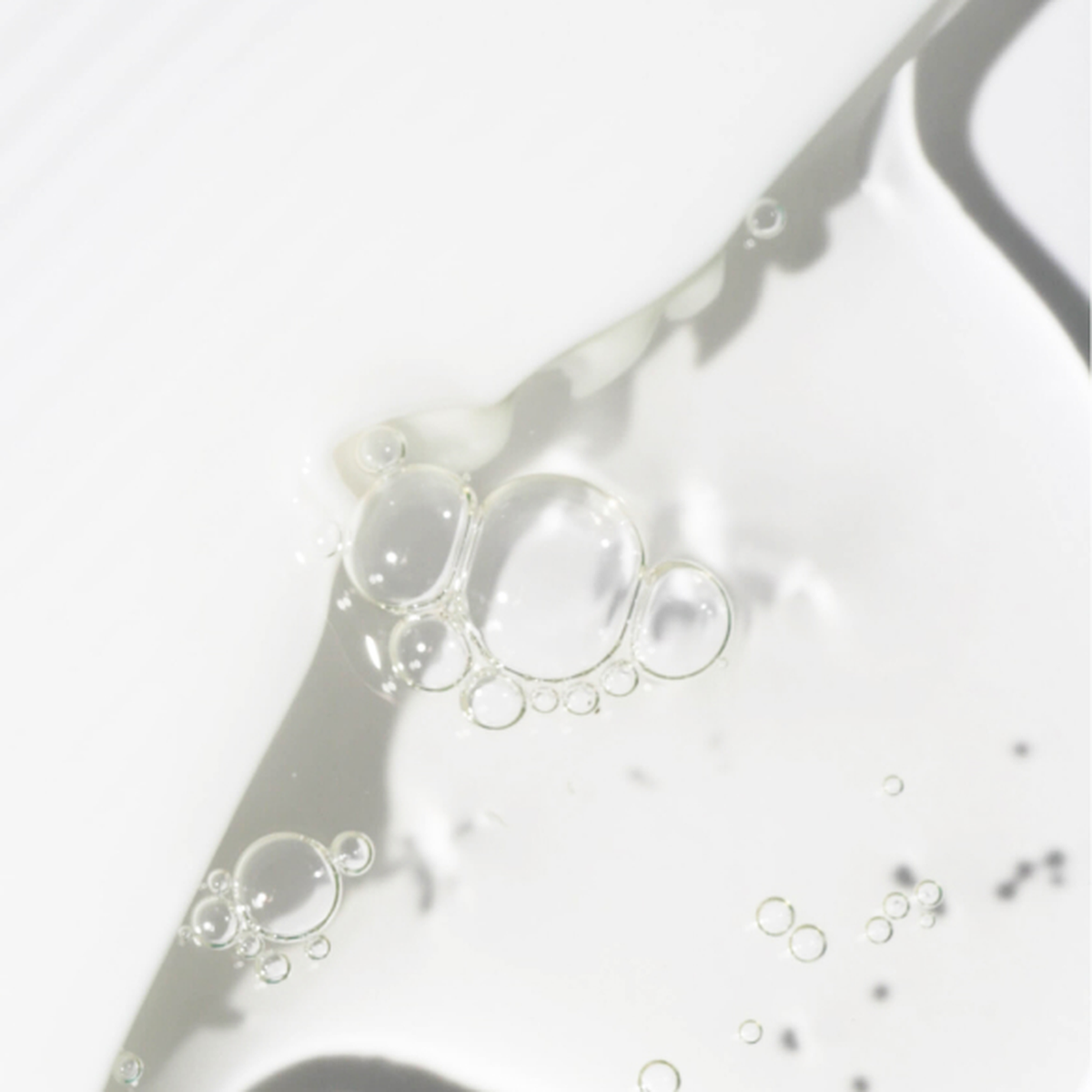 Zinc Shine Control Facial Gel texture