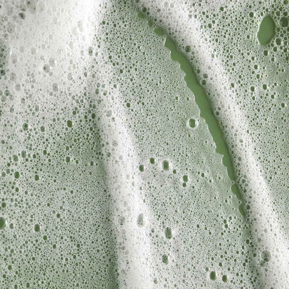 Maté Leaf Clarifying Facial Wash – texture close-up