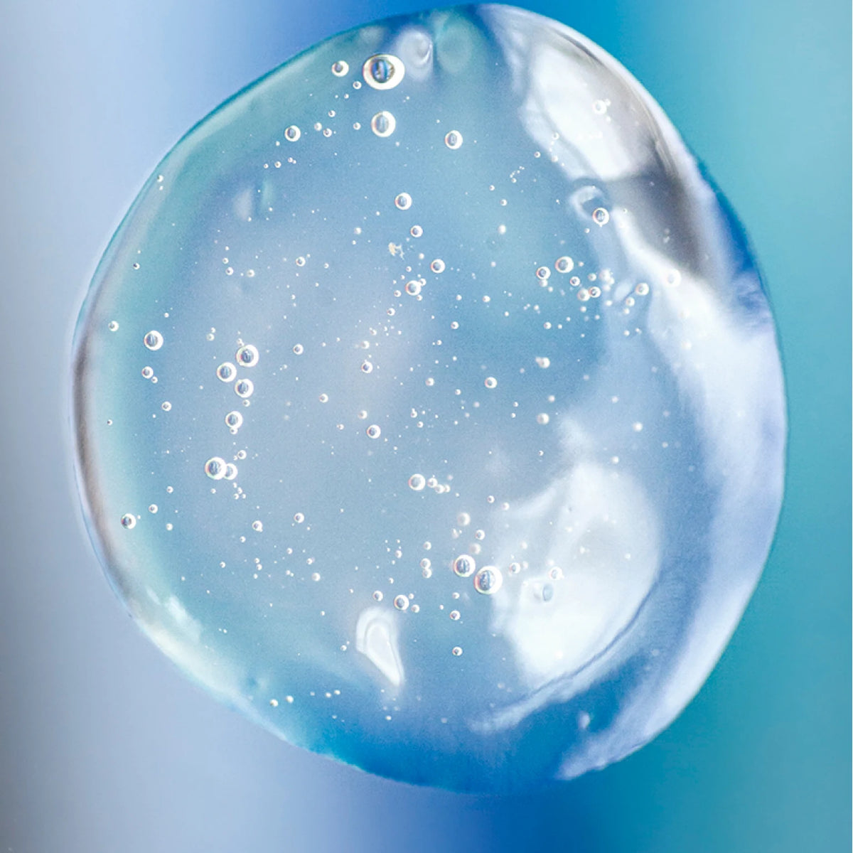 Clarifying Gel Cleanser – texture close-up