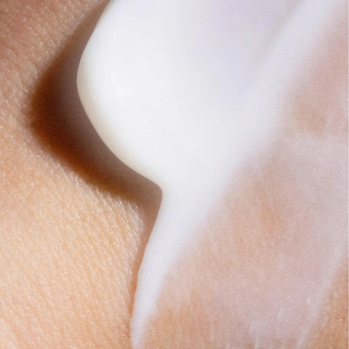 Cloudberry Velvet Night Cream – texture close-up